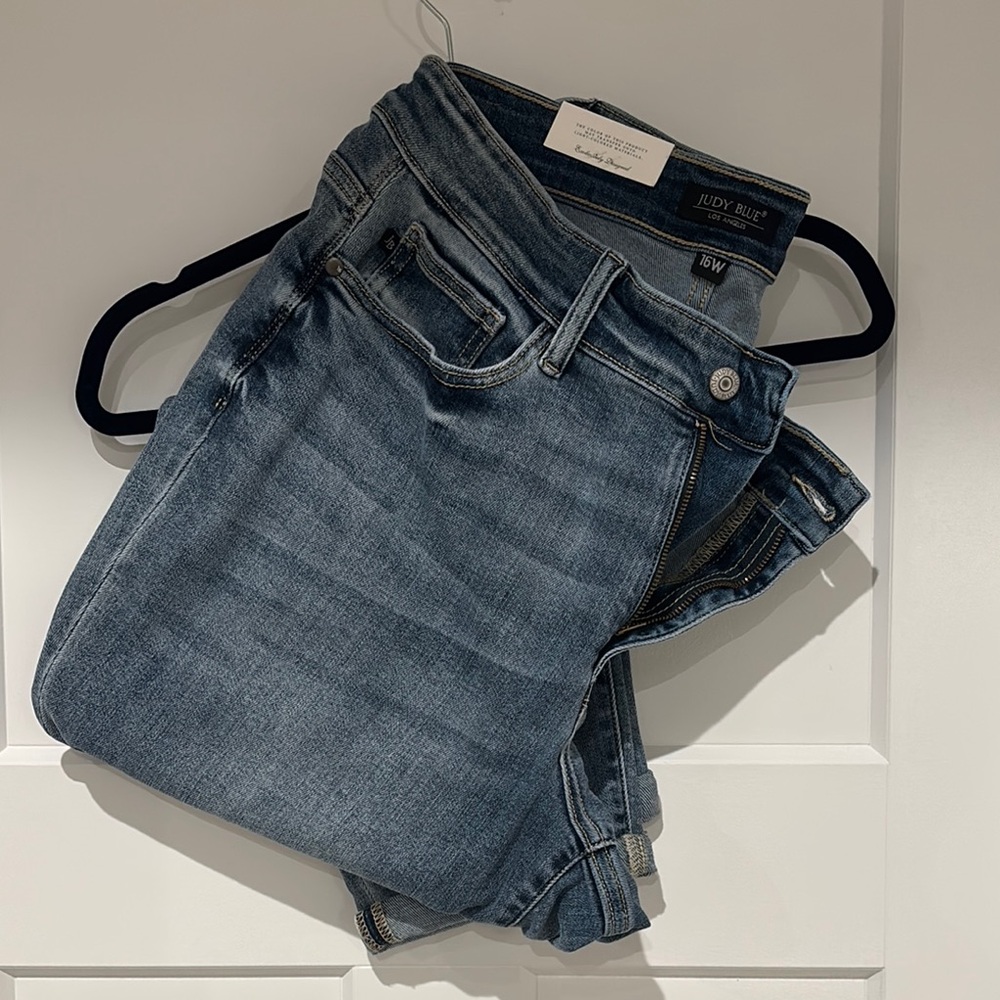 Judy Blue Blue Boyfriend Jeans with Stretch